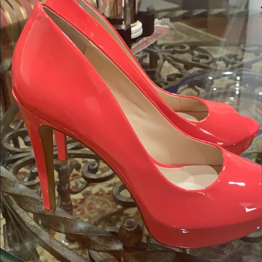 Vince Camuto pumps - Picture 2 of 7
